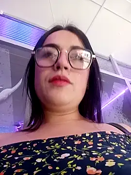 Snapshot of Lesly_10- chatting on March 7, 2025, 9:59 pm Lesly 10- online show from March 7, 2025, 9:59 pm