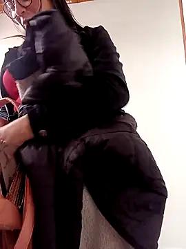 Snapshot of Lesly_10- chatting on March 18, 2025, 8:26 pm Lesly 10- online show from March 18, 2025, 8:26 pm