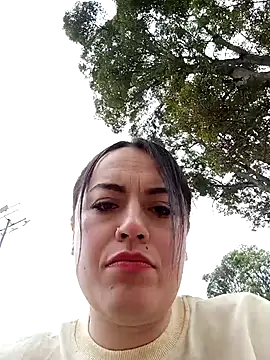 Snapshot of Lesly_10- chatting on March 21, 2025, 12:17 pm Lesly 10- online show from March 21, 2025, 12:17 pm