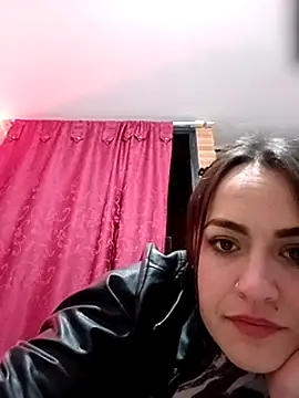 Snapshot of Lesly_10- chatting on March 23, 2025, 1:42 am Lesly 10- online show from March 23, 2025, 1:42 am