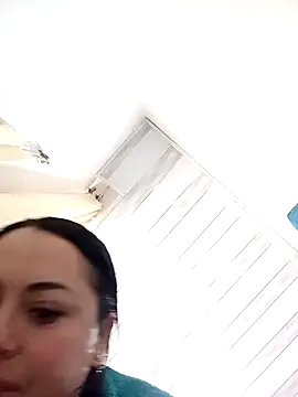 Snapshot of Lesly_10- chatting on October 4, 2025, 9:13 pm Lesly 10- online show from October 4, 2025, 9:13 pm