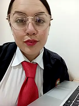 Snapshot of Lesly_10- chatting on October 21, 2025, 12:50 pm Lesly 10- online show from October 21, 2025, 12:50 pm