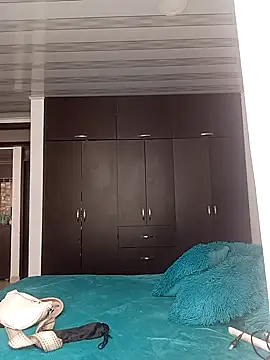 Snapshot of Lesly_10- chatting on November 1, 2025, 7:27 pm Lesly 10- online show from November 1, 2025, 7:27 pm