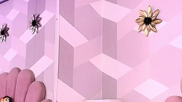 KylieMonnett online show from December 2, 2025, 3:12 am