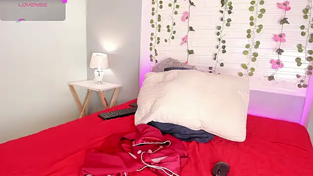 EmilyyStuart online show from January 4, 2025, 10:16 am