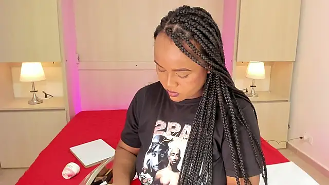 EmilyyStuart online show from October 19, 2025, 4:02 am