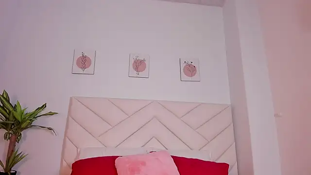 Brianna bigboobs online show from December 14, 2024, 11:07 am