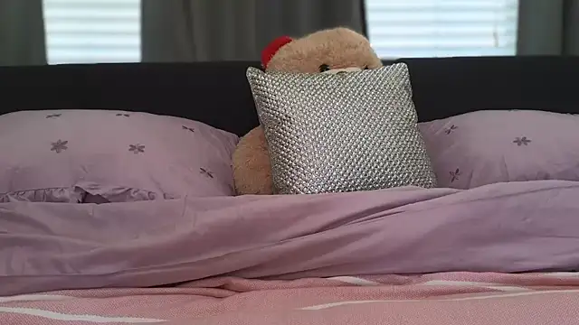 Snapshot of longislandprincess chatting on March 14, 2026, 7:08 pm longislandprincess online show from March 14, 2026, 7:08 pm