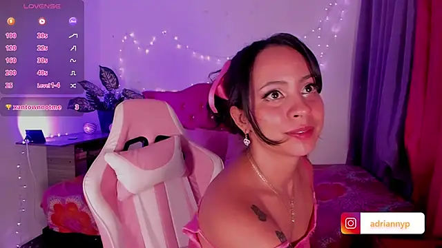 adriannyp 1 online show from January 3, 2025, 6:33 am