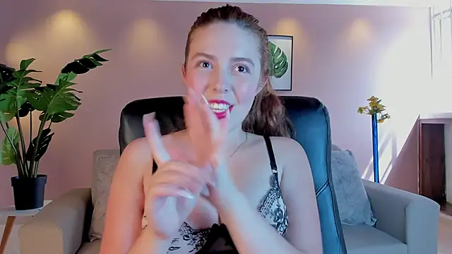 Lyssa Muller online show from March 14, 2025, 7:12 pm