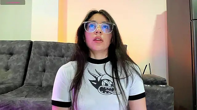 emmadiaz1 online show from February 23, 2026, 1:36 am