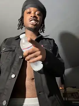 SluttyLyfe4L online show from June 11, 2026, 1:05 am