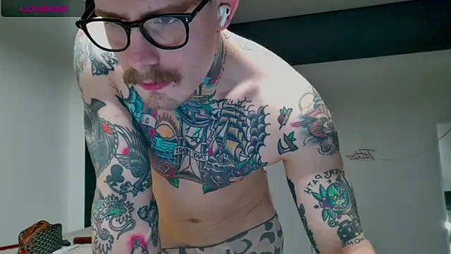 white King9999 online show from November 3, 2025, 3:41 am