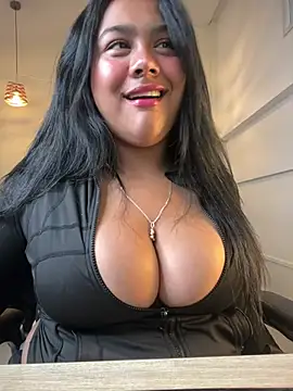 Snapshot of _Dulcinea_1 chatting on August 10, 2026, 2:04 am Dulcinea 1 online show from August 10, 2026, 2:04 am