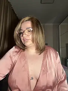 Leya  Droit online show from February 15, 2025, 8:22 pm