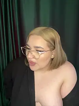 Leya  Droit online show from March 10, 2025, 12:59 pm