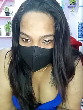  Hot Kisses  online show from December 24, 2024, 6:06 pm