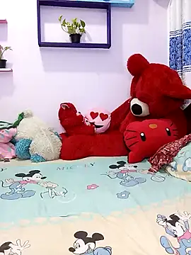  Hot Kisses  online show from January 19, 2025, 6:00 pm