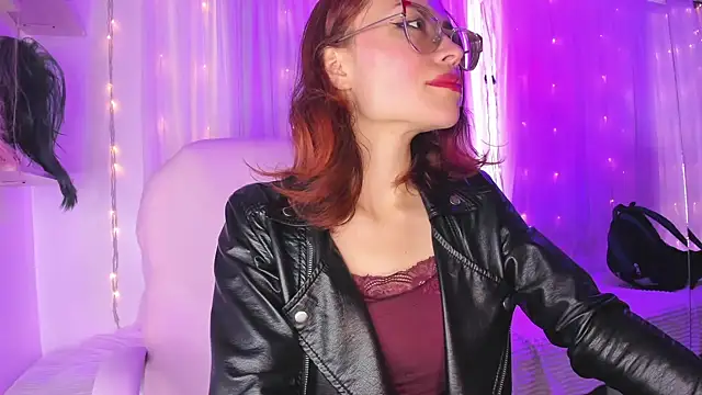 alessandra shayk6 online show from December 28, 2024, 2:42 pm