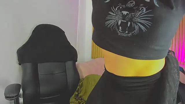alessandra shayk6 online show from January 30, 2025, 1:21 pm