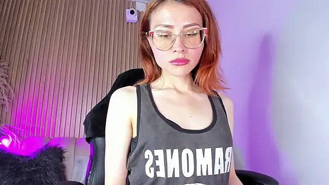 alessandra shayk6 online show from February 14, 2025, 9:32 pm