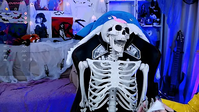 Snapshot of _Sparkland_ chatting on October 22, 2025, 10:20 pm  Sparkland  online show from October 22, 2025, 10:20 pm