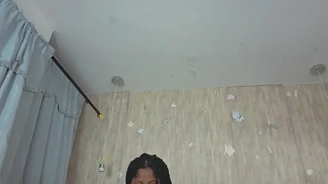 Alexa roussee online show from November 22, 2025, 1:54 pm