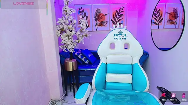 Snapshot of Dafne_huges chatting on October 17, 2025, 7:38 pm Dafne huges online show from October 17, 2025, 7:38 pm