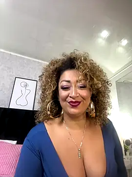 Snapshot of Katti_Barrera chatting on October 17, 2025, 12:08 pm Katti Barrera online show from October 17, 2025, 12:08 pm