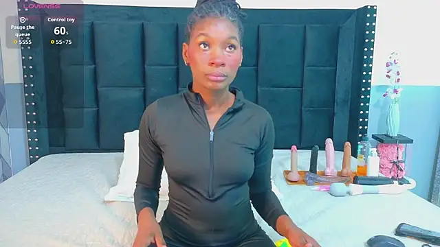 petitelittleebony online show from July 29, 2026, 2:43 am