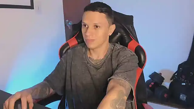 goodboy69l online show from July 18, 2026, 2:43 pm