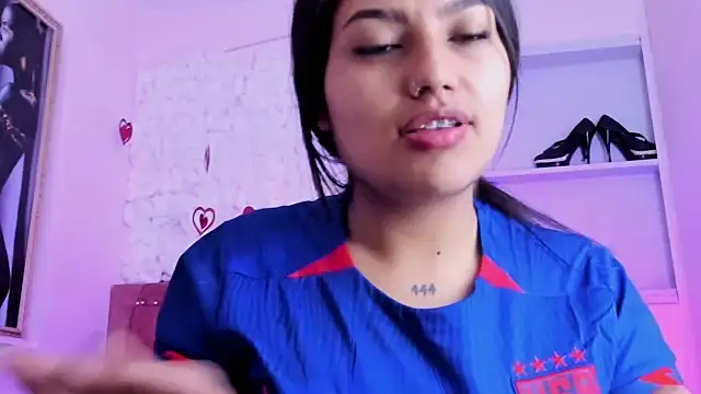 SarahStones online show from September 20, 2025, 9:54 am