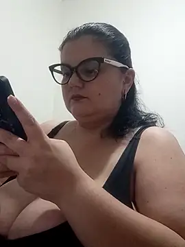 Snapshot of Madisonpalacio chatting on April 5, 2026, 10:07 pm Madisonpalacio online show from April 5, 2026, 10:07 pm
