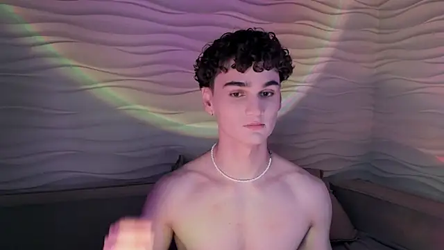 adam 21cm   online show from February 4, 2025, 4:39 pm