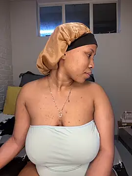 DrippinCaramelCutie online show from November 20, 2025, 9:36 pm