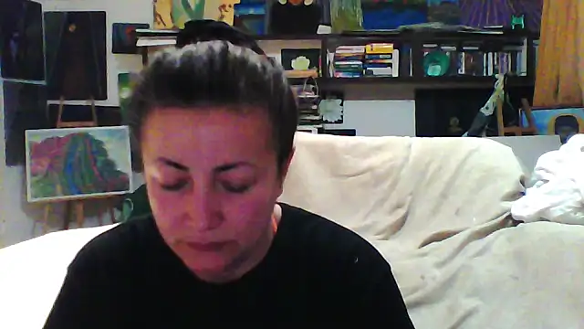 MariaAnaSunshine online show from October 16, 2025, 8:43 pm