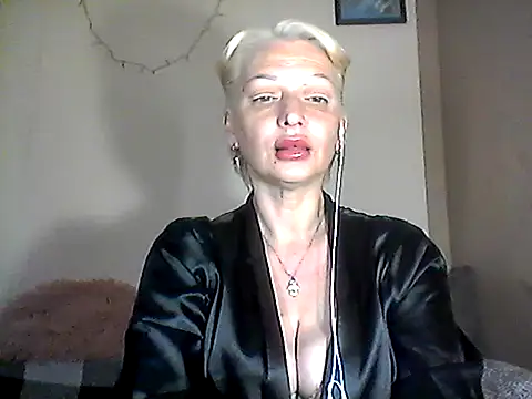 MaryJane441 online show from May 6, 2026, 8:25 pm