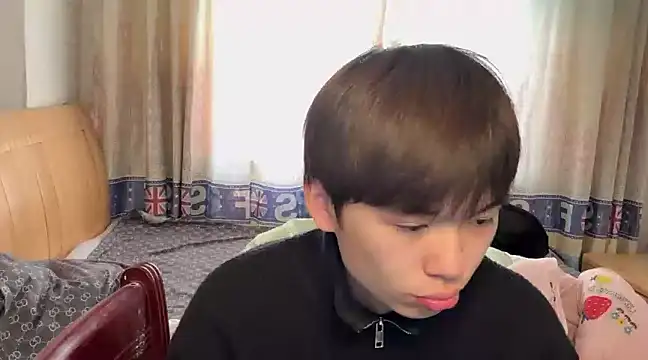 xiaottt1918 online show from January 7, 2025, 5:01 am