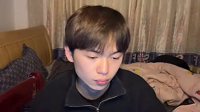 xiaottt1918 online show from January 7, 2025, 11:48 am