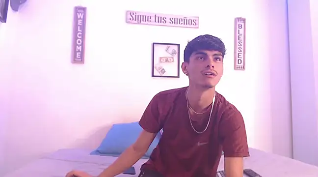 Snapshot of harrytomson_1 chatting on December 26, 2024, 1:29 am harrytomson 1 online show from December 26, 2024, 1:29 am