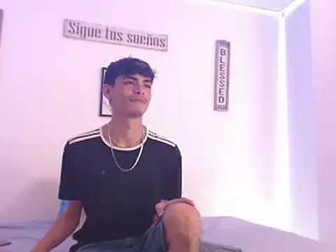 Snapshot of harrytomson_1 chatting on December 30, 2024, 6:16 pm harrytomson 1 online show from December 30, 2024, 6:16 pm