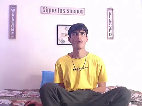 Snapshot of harrytomson_1 chatting on January 27, 2025, 6:52 pm harrytomson 1 online show from January 27, 2025, 6:52 pm