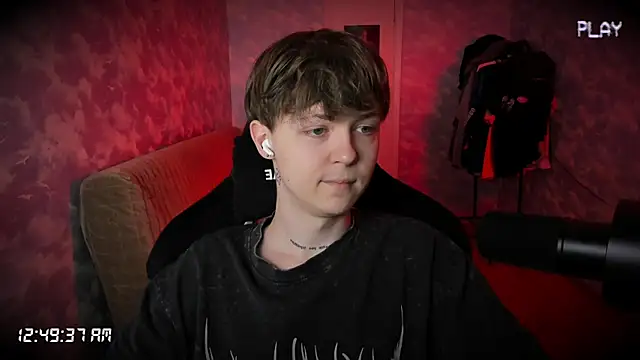 charonbaby1 online show from September 16, 2025, 9:49 pm