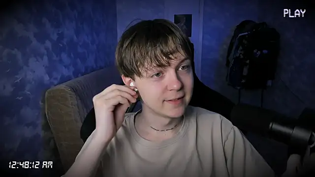 charonbaby1 online show from September 21, 2025, 9:49 pm