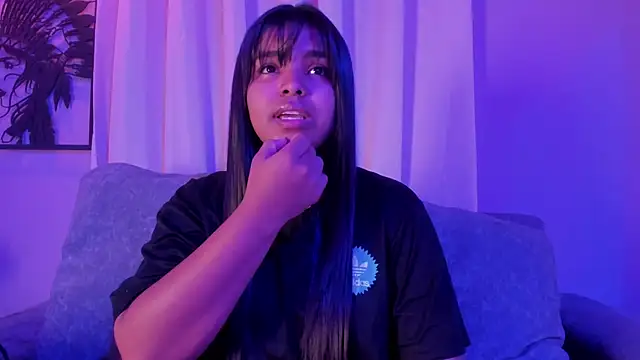 Snapshot of zoe_roux21 chatting on November 6, 2025, 2:56 am zoe roux21 online show from November 6, 2025, 2:56 am