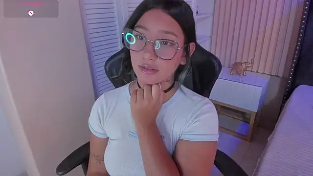 Yazmin rouse online show from March 19, 2025, 5:39 pm