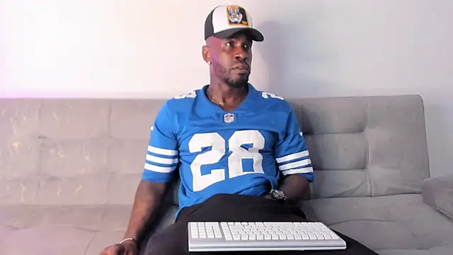 Snapshot of Dvid_Rullers chatting on January 10, 2025, 12:06 am Dvid Rullers online show from January 10, 2025, 12:06 am