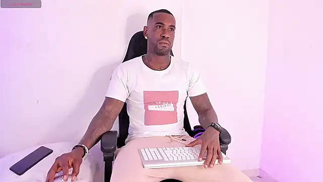 Snapshot of Dvid_Rullers chatting on February 7, 2025, 9:37 pm Dvid Rullers online show from February 7, 2025, 9:37 pm