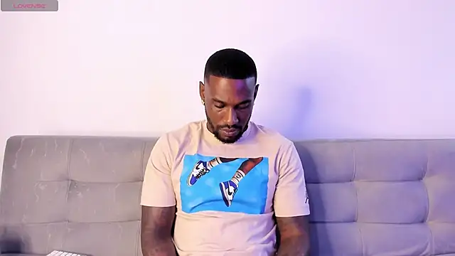 Snapshot of Dvid_Rullers chatting on March 22, 2025, 11:09 pm Dvid Rullers online show from March 22, 2025, 11:09 pm