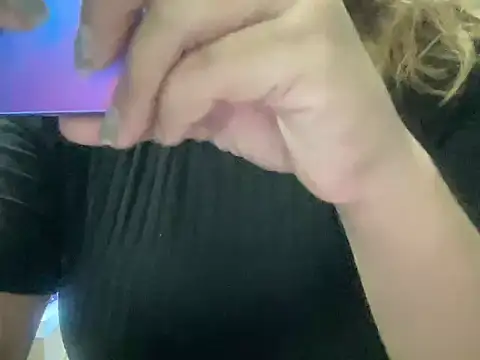 Snapshot of sassypooja chatting on January 19, 2025, 10:06 am sassypooja online show from January 19, 2025, 10:06 am